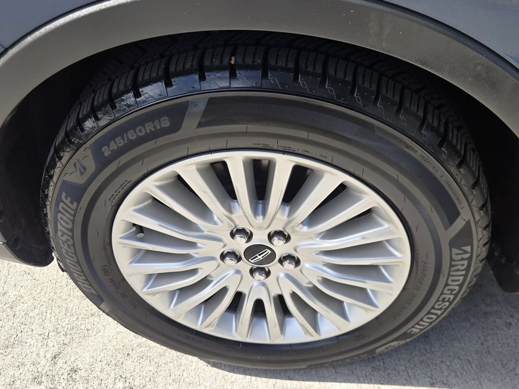 Used 2019 Lincoln Nautilus FWD image 10