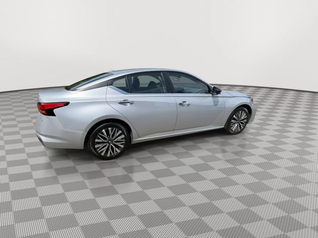 Used 2024 Nissan Altima 2.5 SV FWD image 9