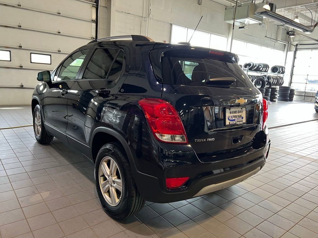 Used 2021 Chevrolet Trax LT w/ LT Convenience Package AWD/4WD image 6
