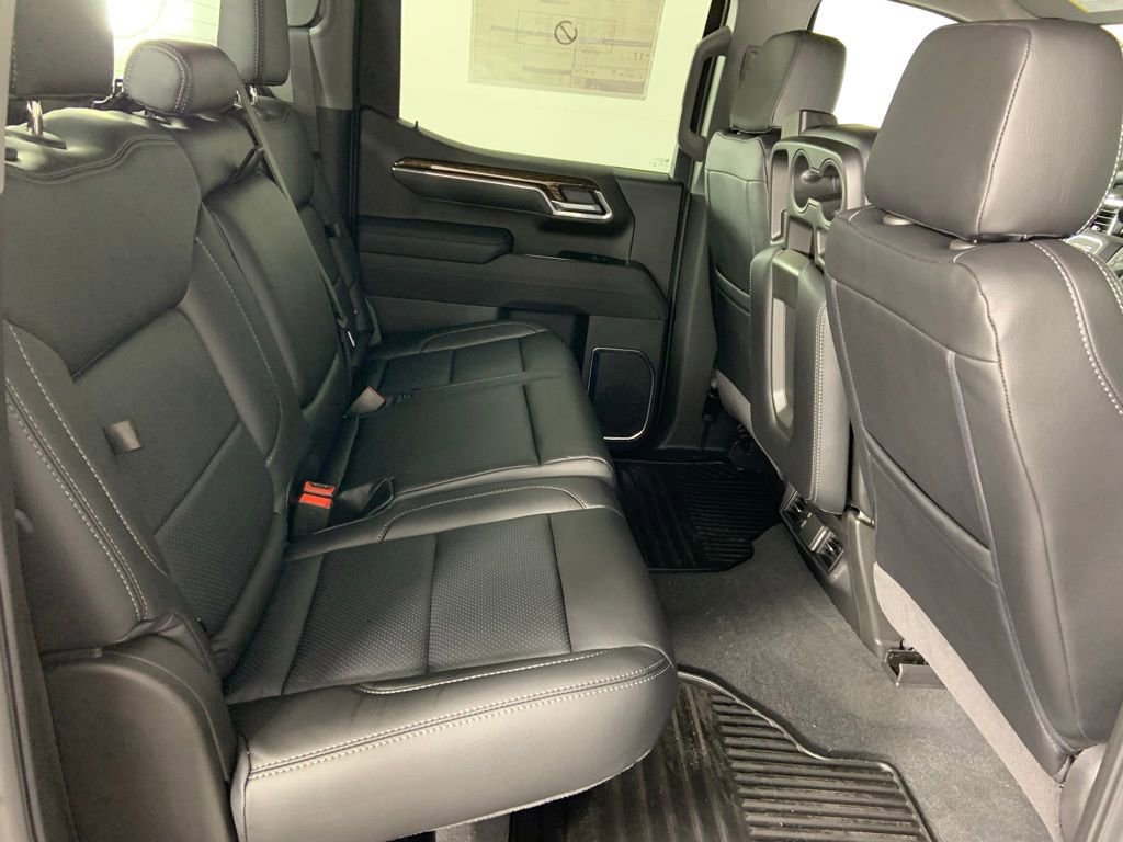 Used 2026 GMC Sierra 1500 Elevation image 13