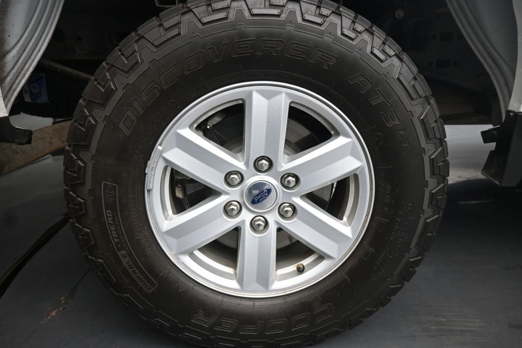 Used 2022 Ford F150 XLT w/ Equipment Group 301A Mid AWD/4WD image 10