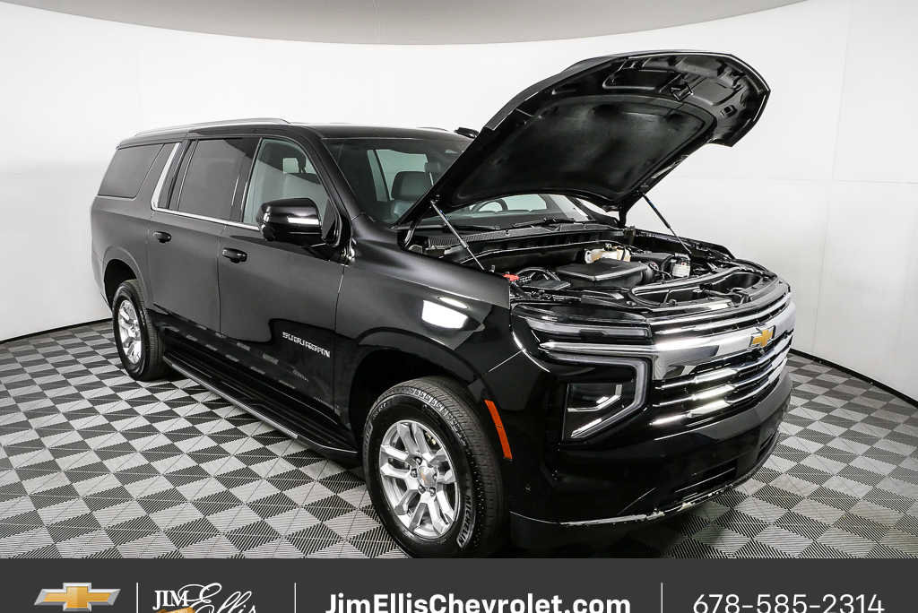 Used 2025 Chevrolet Suburban LT AWD/4WD image 35