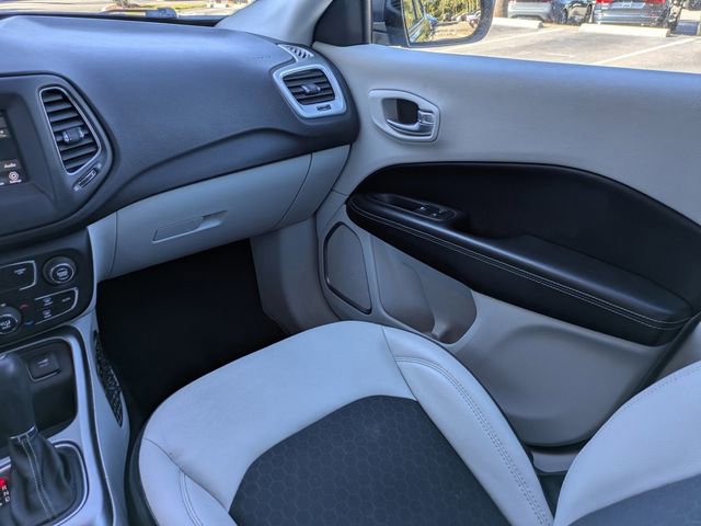 Used 2018 Jeep Compass Latitude w/ Popular Equipment Group image 22