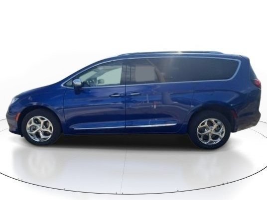 Used 2021 Chrysler Pacifica Limited AWD/4WD image 6