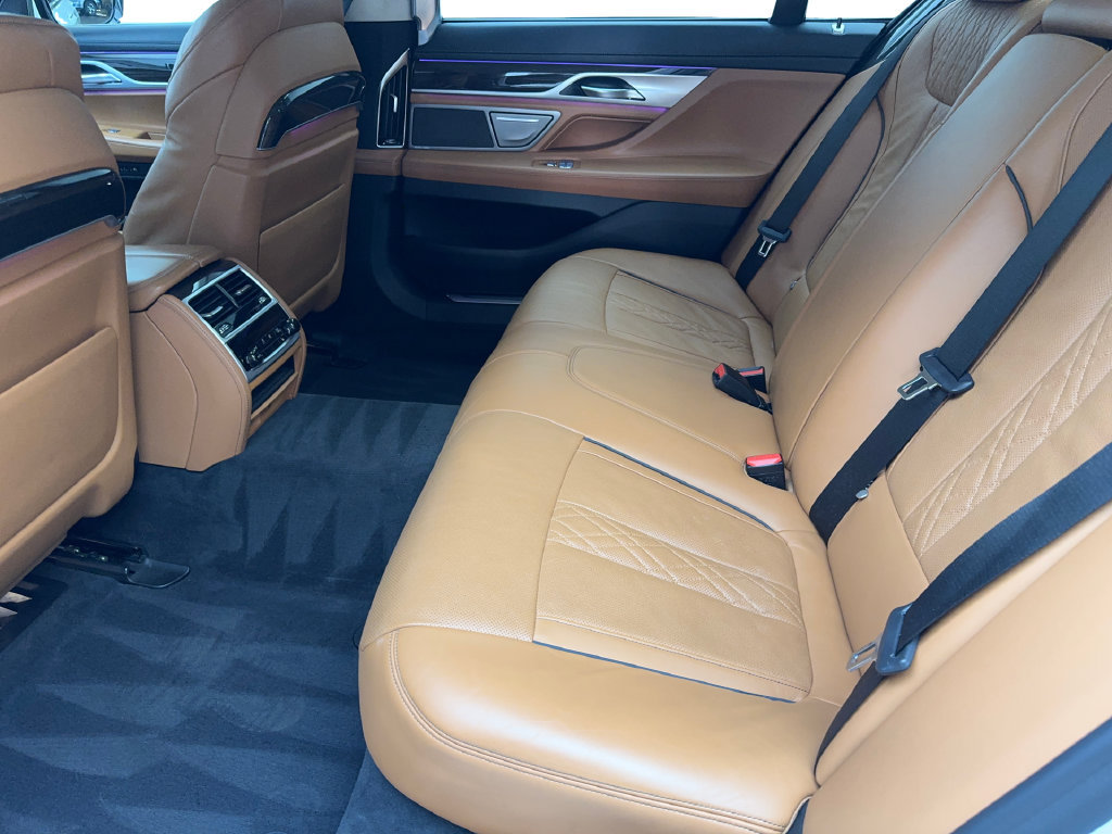 Used 2021 BMW 750i xDrive w/ Executive Package AWD/4WD image 36