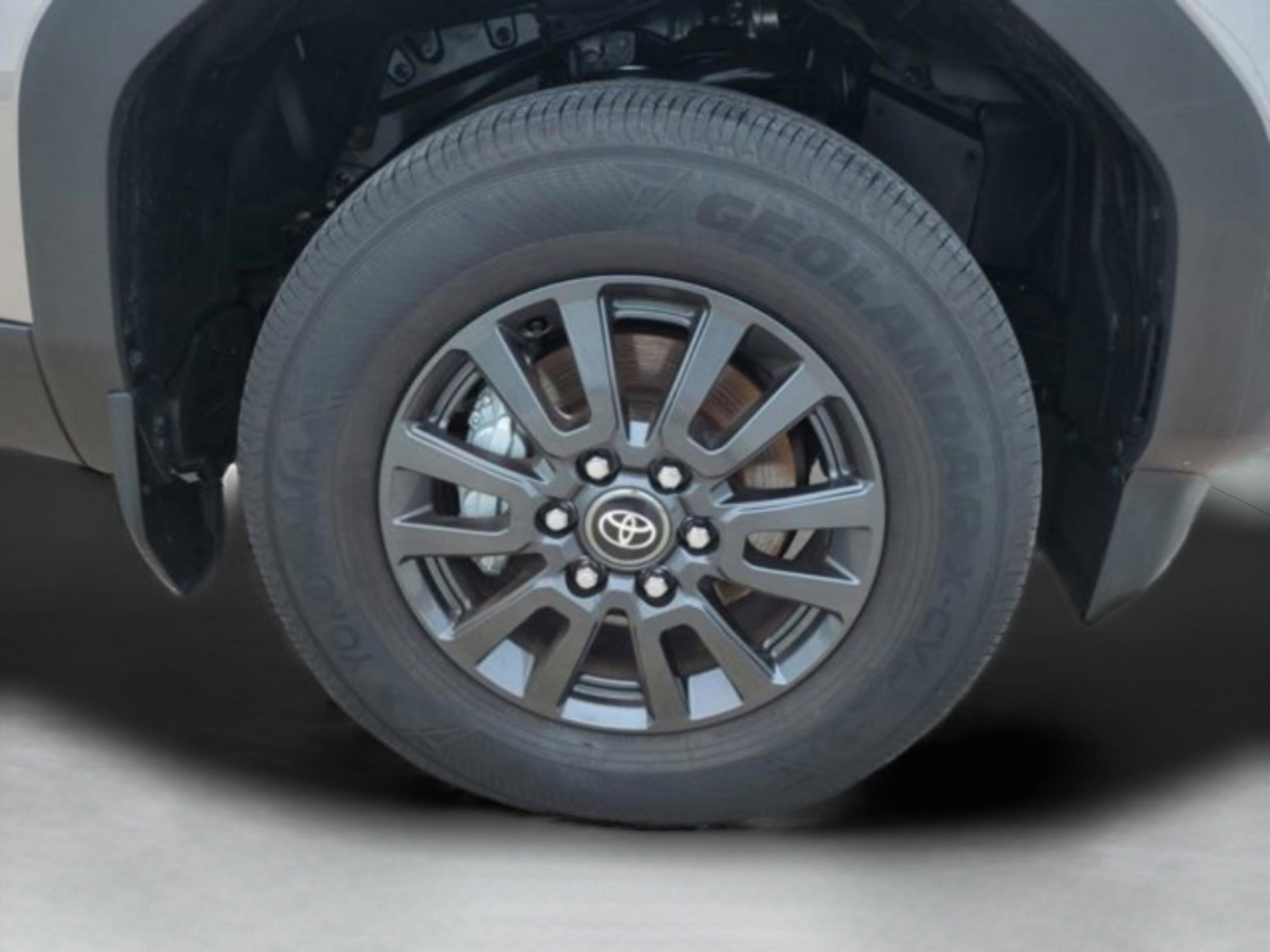 Used 2025 Toyota Land Cruiser 1958 image 11