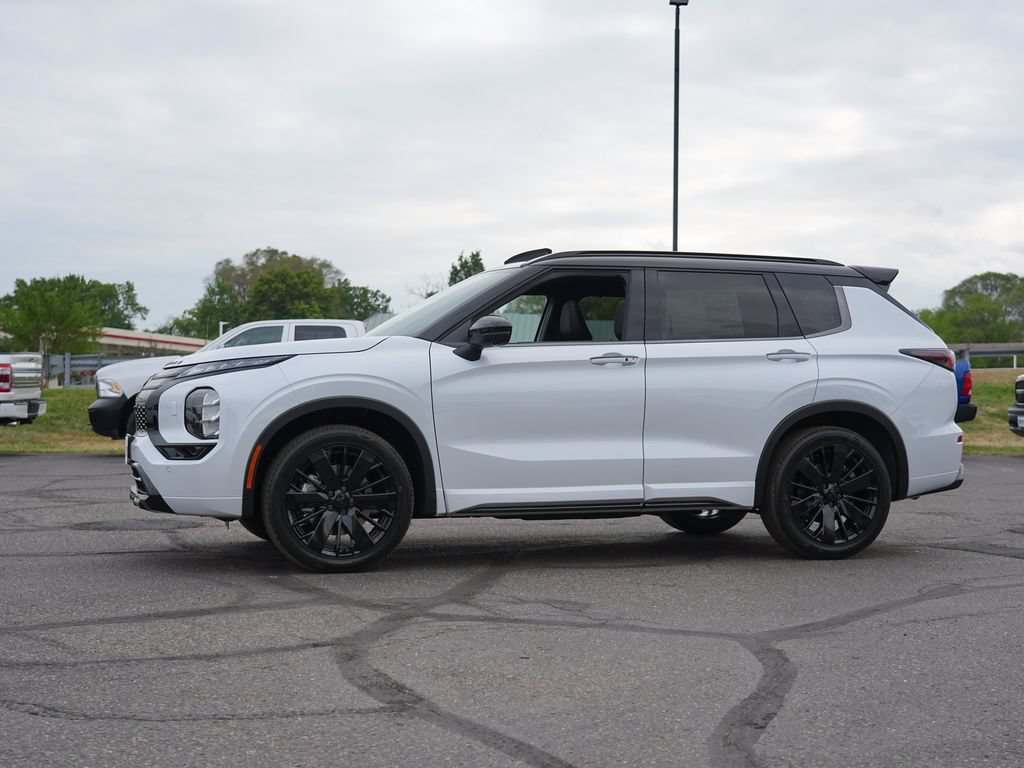 New 2026 Mitsubishi Outlander SEL Black Edition AWD/4WD image 6