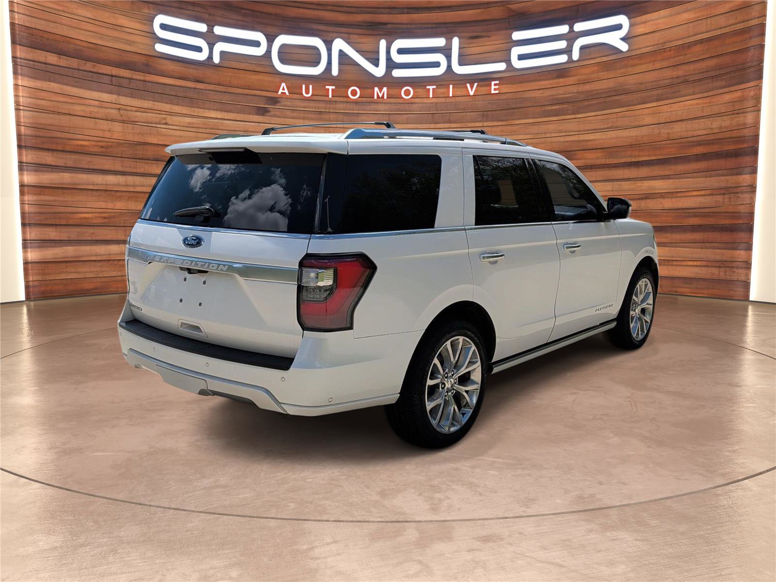 Used 2019 Ford Expedition Platinum AWD/4WD image 7