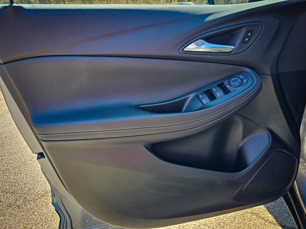 Used 2023 Buick Encore GX Select w/ Safety Package II image 9