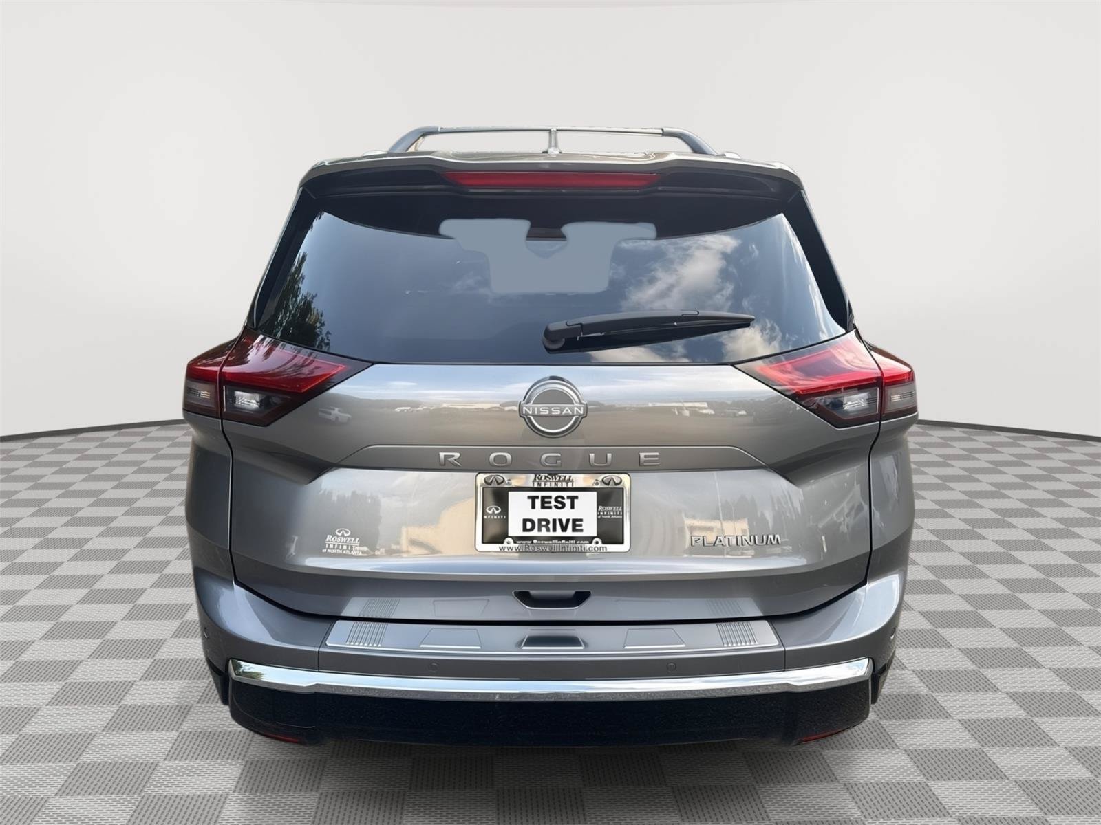 Used 2025 Nissan Rogue Platinum w/ Platinum Premium Package FWD image 7