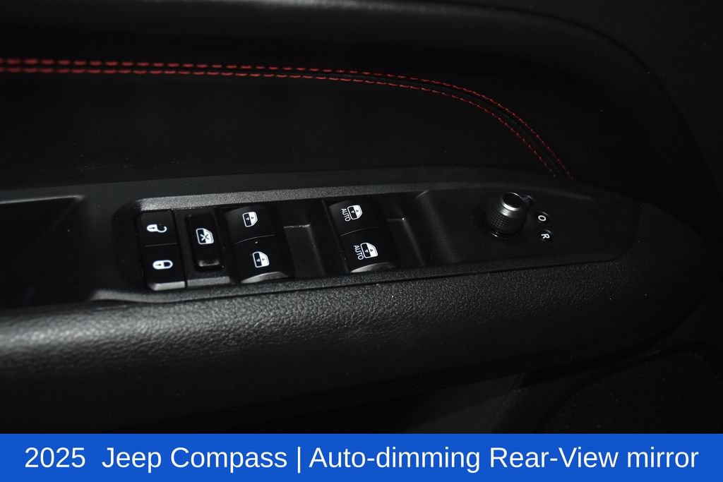 Used 2025 Jeep Compass Trailhawk AWD/4WD image 23
