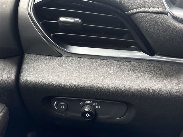 Used 2023 Chevrolet Traverse LT w/ LPO, Floor Liner Package image 17