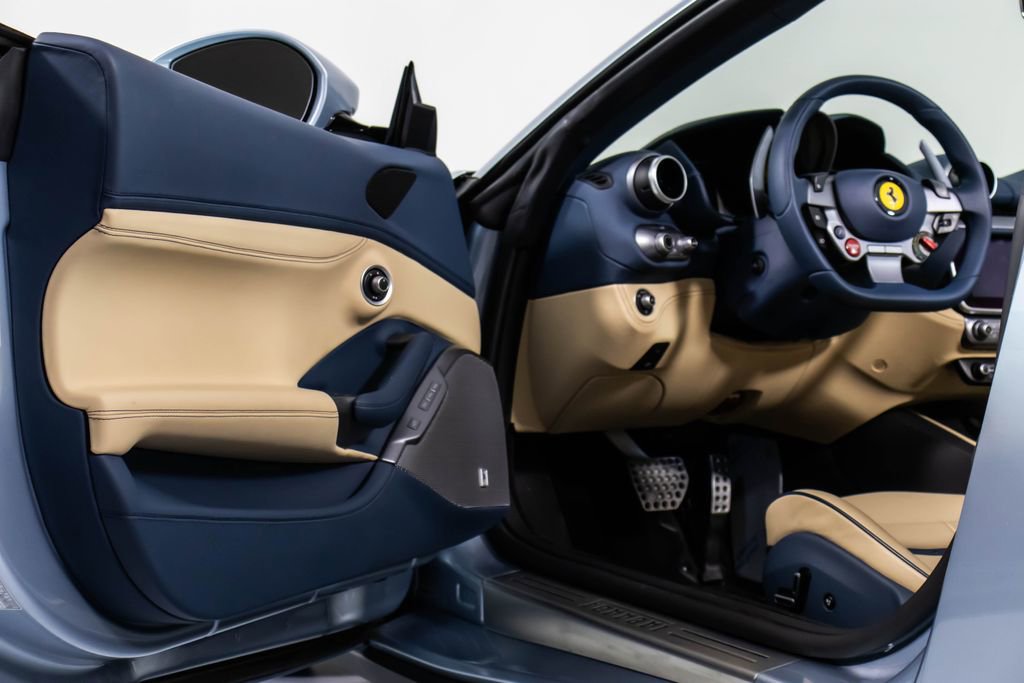 Certified 2022 Ferrari Portofino M RWD image 34