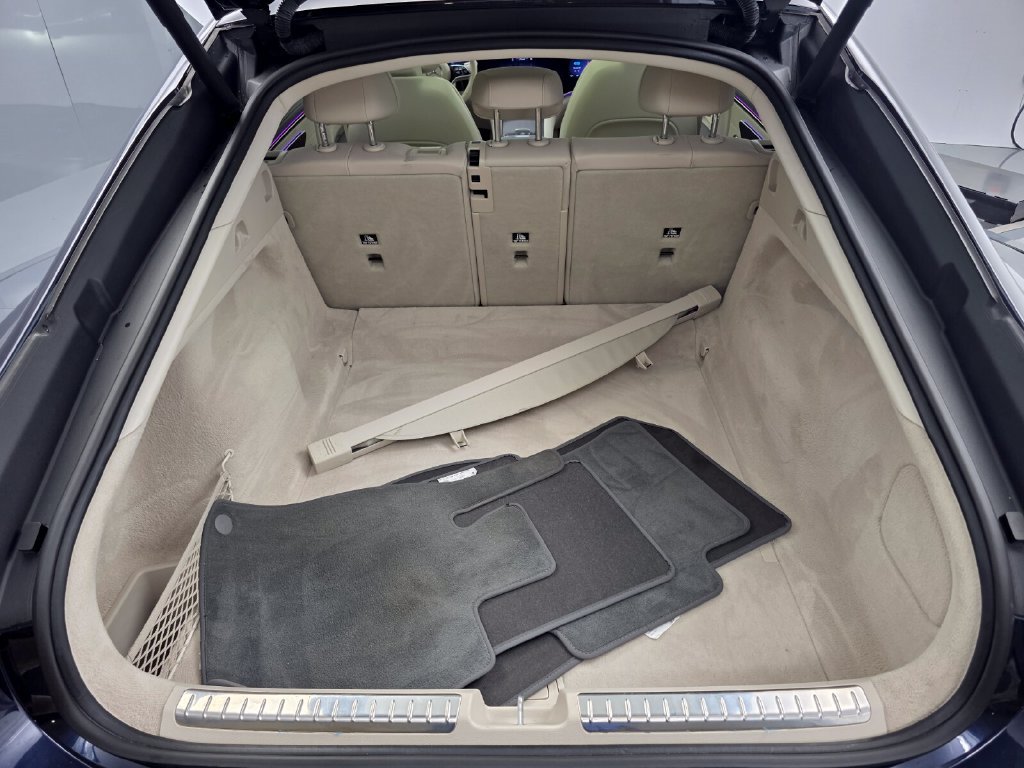 Used 2023 Mercedes-Benz EQS 580 4MATIC Sedan image 16