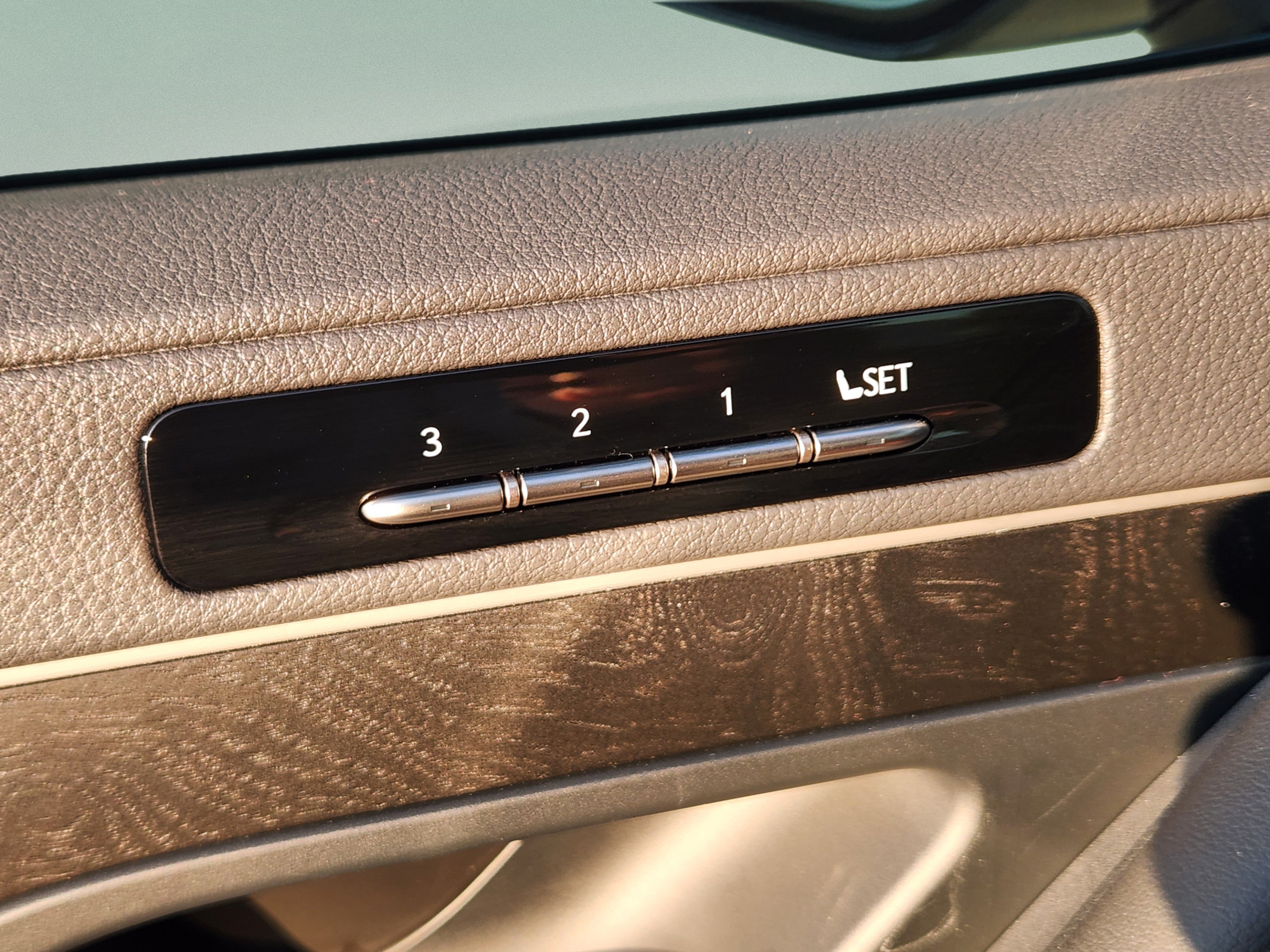 New 2026 Lexus LX 700h Luxury AWD/4WD image 17