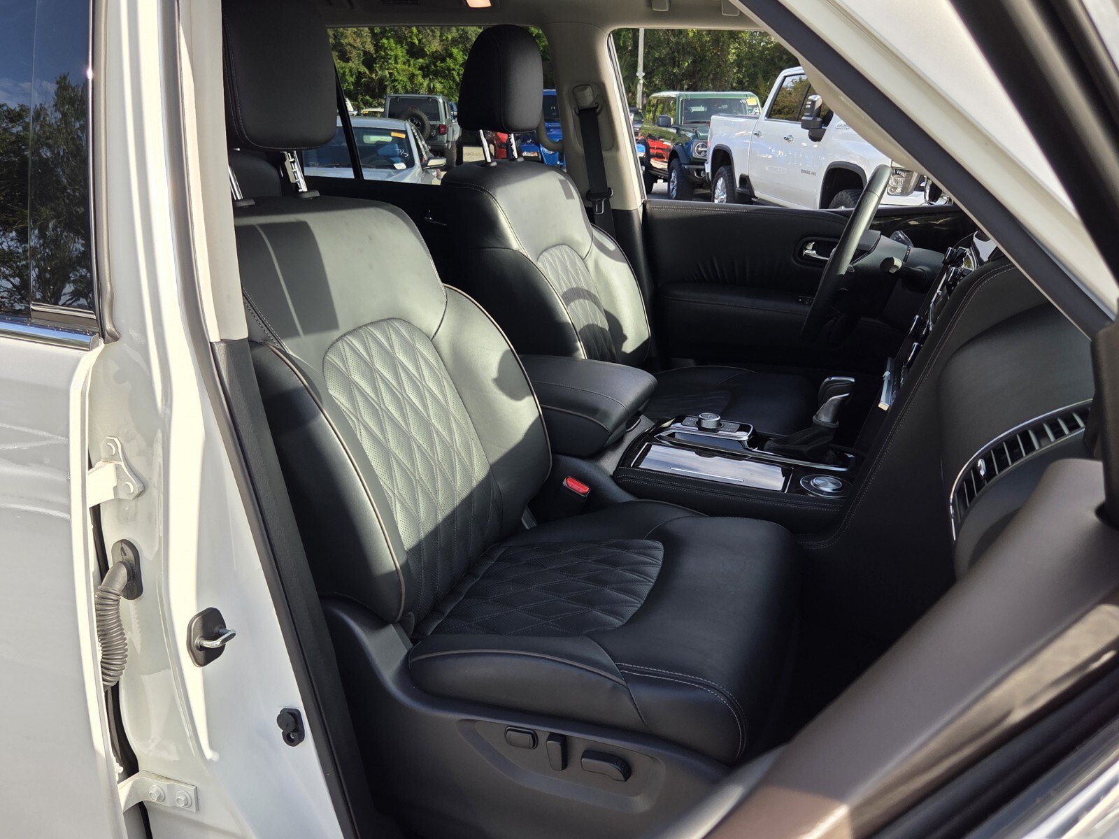 Used 2024 Nissan Armada Platinum w/ Captain's Chairs Package RWD image 22