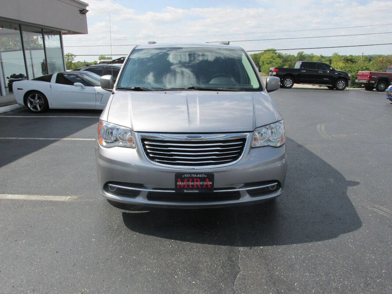 Used 2015 Chrysler Town & Country Touring w/ Driver Convenience Group image 5