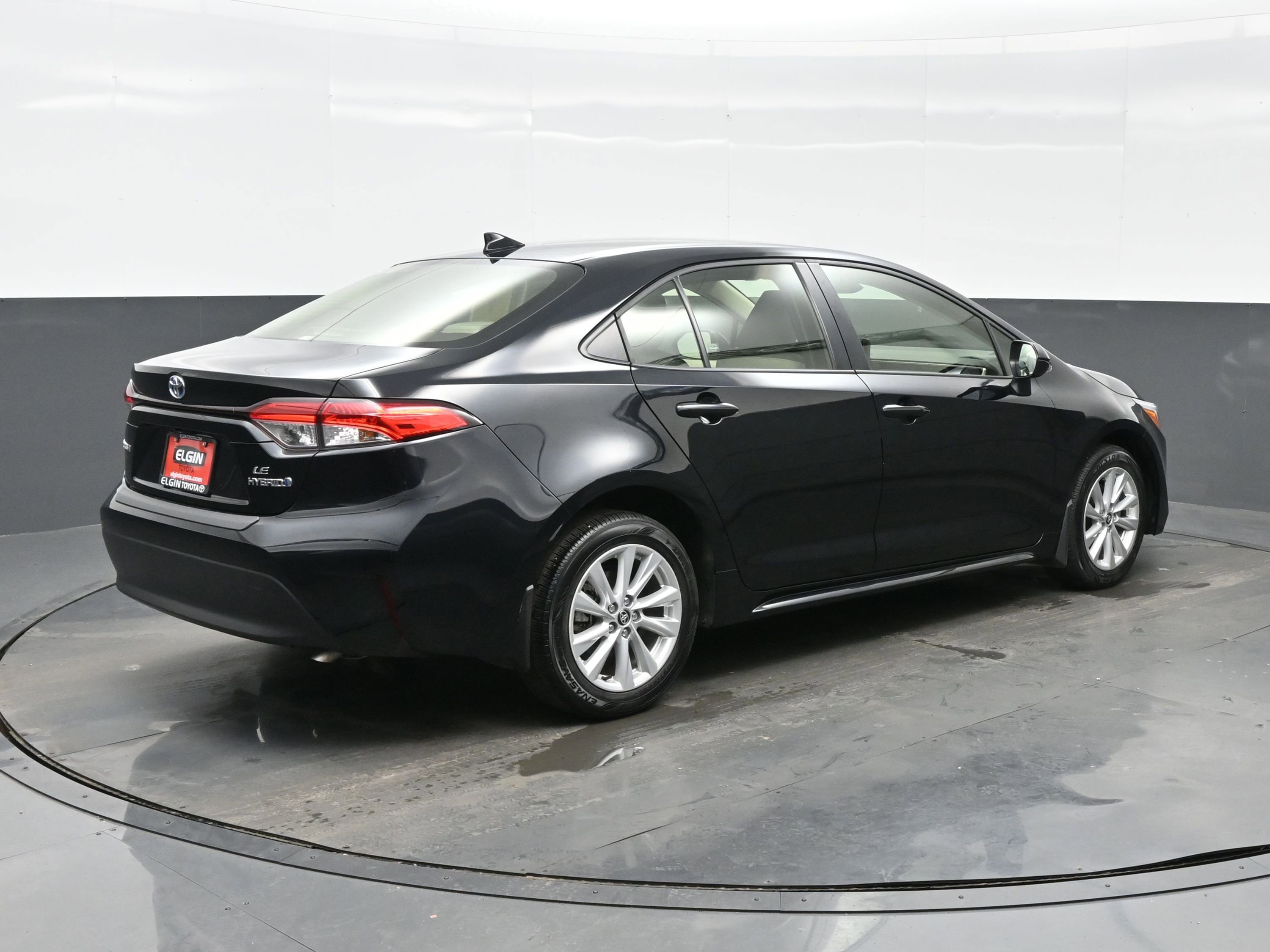 Used 2024 Toyota Corolla LE image 6