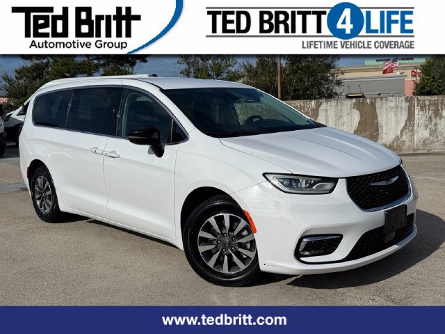 Used 2024 Chrysler Pacifica Limited FWD image 1