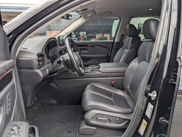 Used 2025 Honda Pilot EX-L image 9