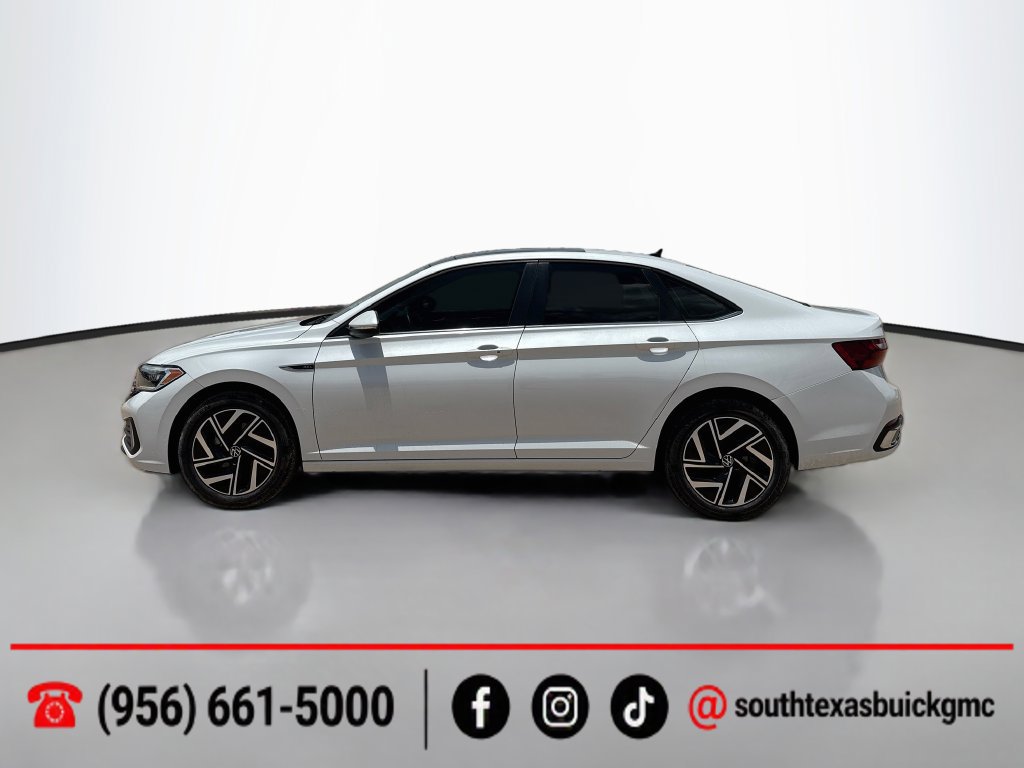 Used 2024 Volkswagen Jetta SEL FWD image 4