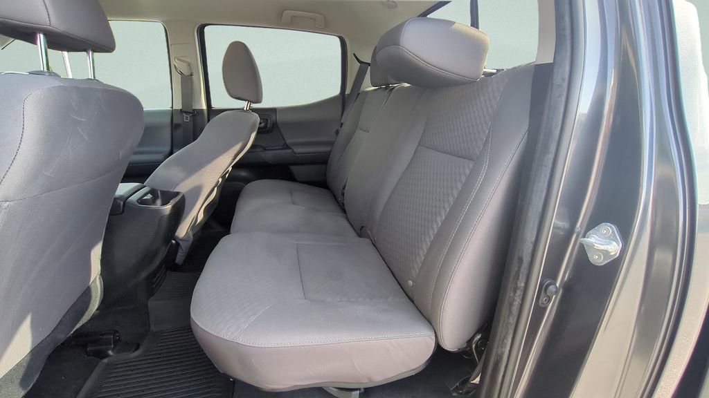 Used 2022 Toyota Tacoma SR image 13