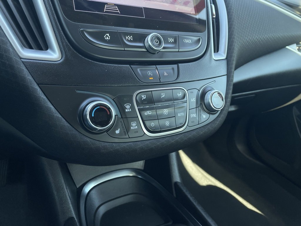 Used 2024 Chevrolet Malibu LT image 18