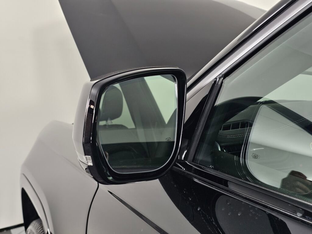 New 2026 Jeep Grand Cherokee Limited image 13