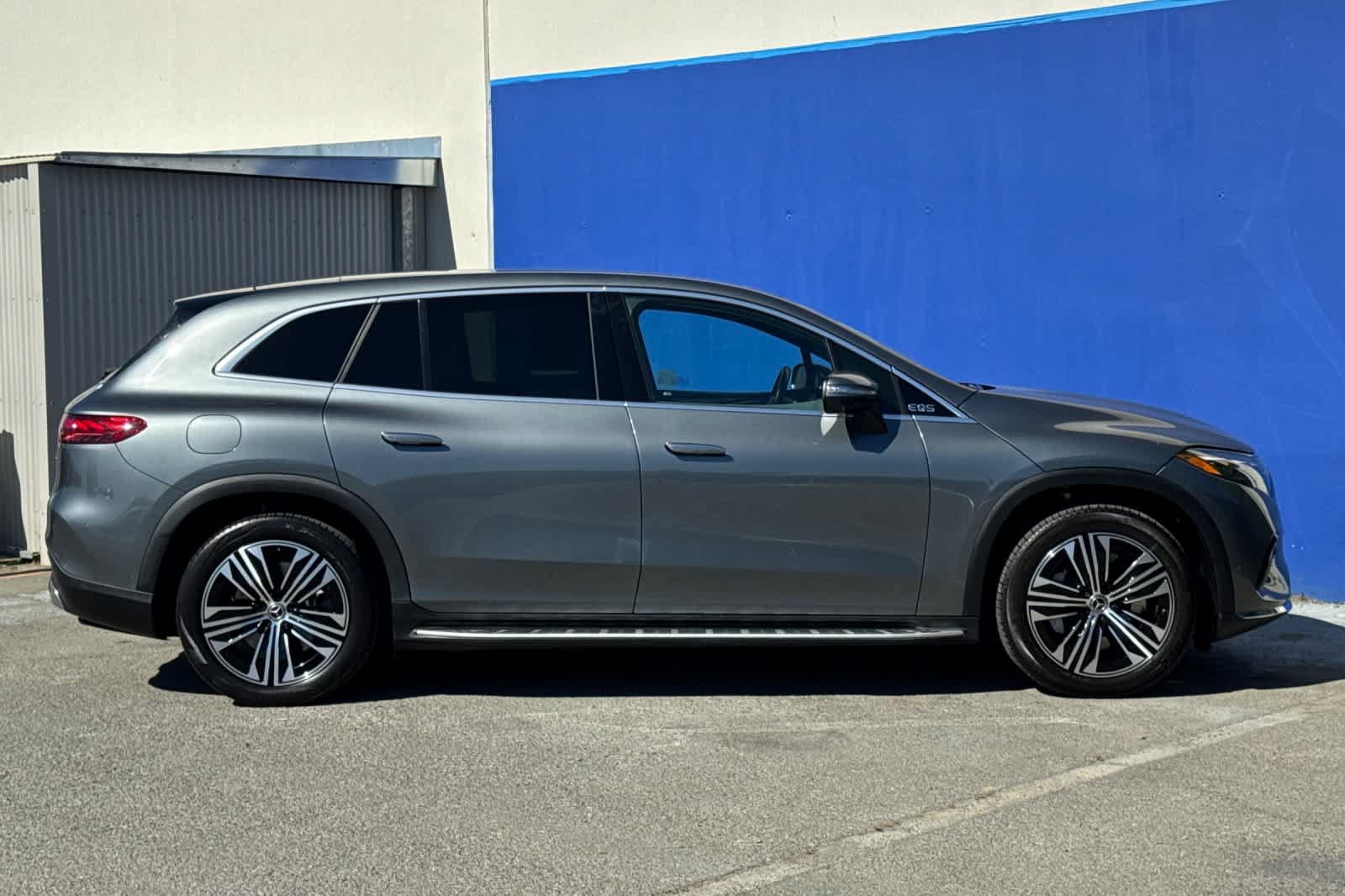 Used 2023 Mercedes-Benz EQS 450+ 4MATIC SUV image 2