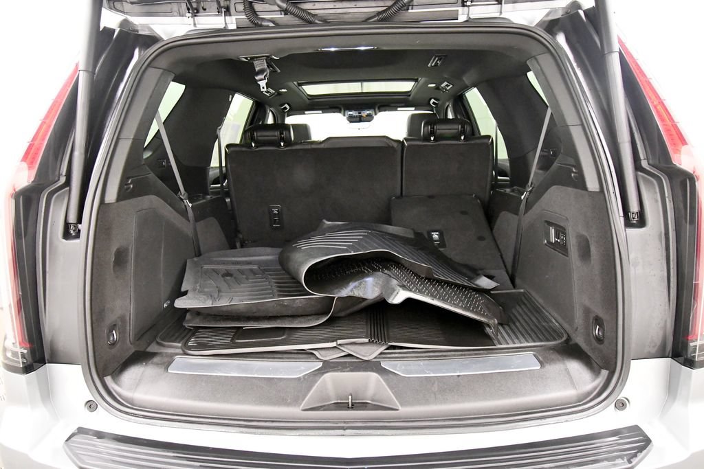 Used 2023 Cadillac Escalade Sport w/ Touring Package AWD/4WD image 8