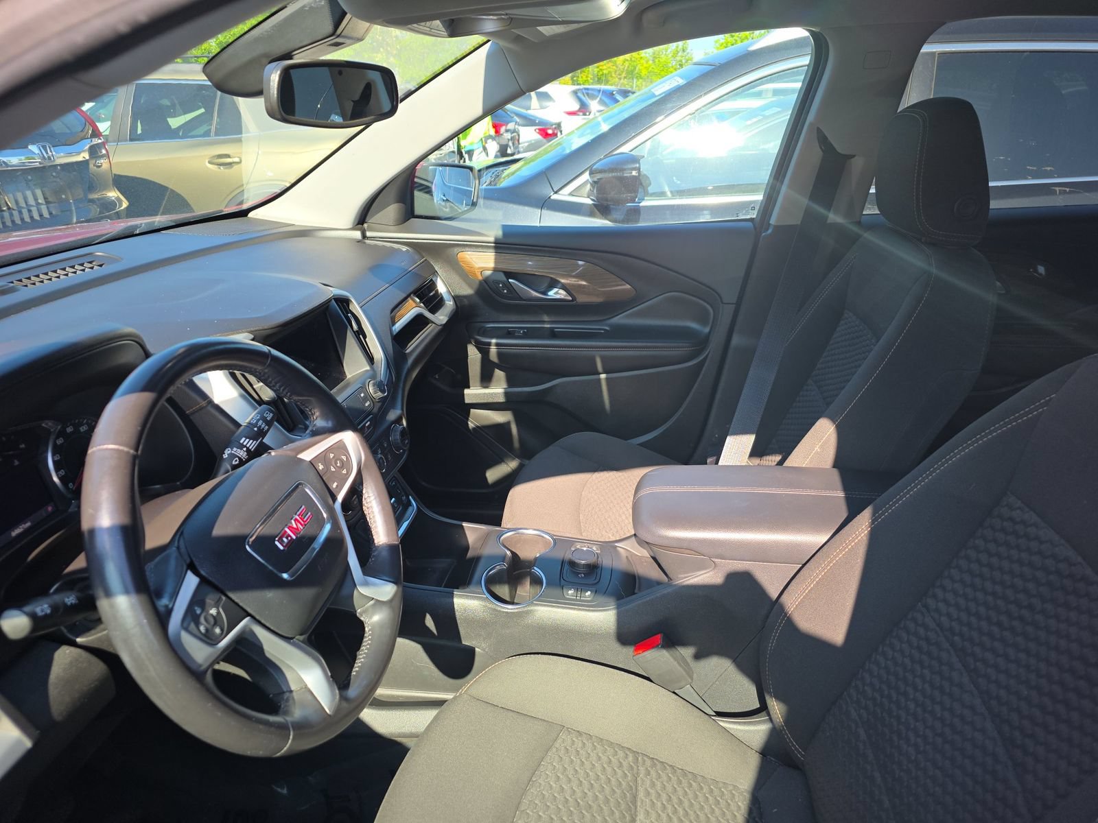 Used 2019 GMC Terrain SLE w/ Driver Convenience Package FWD image 6