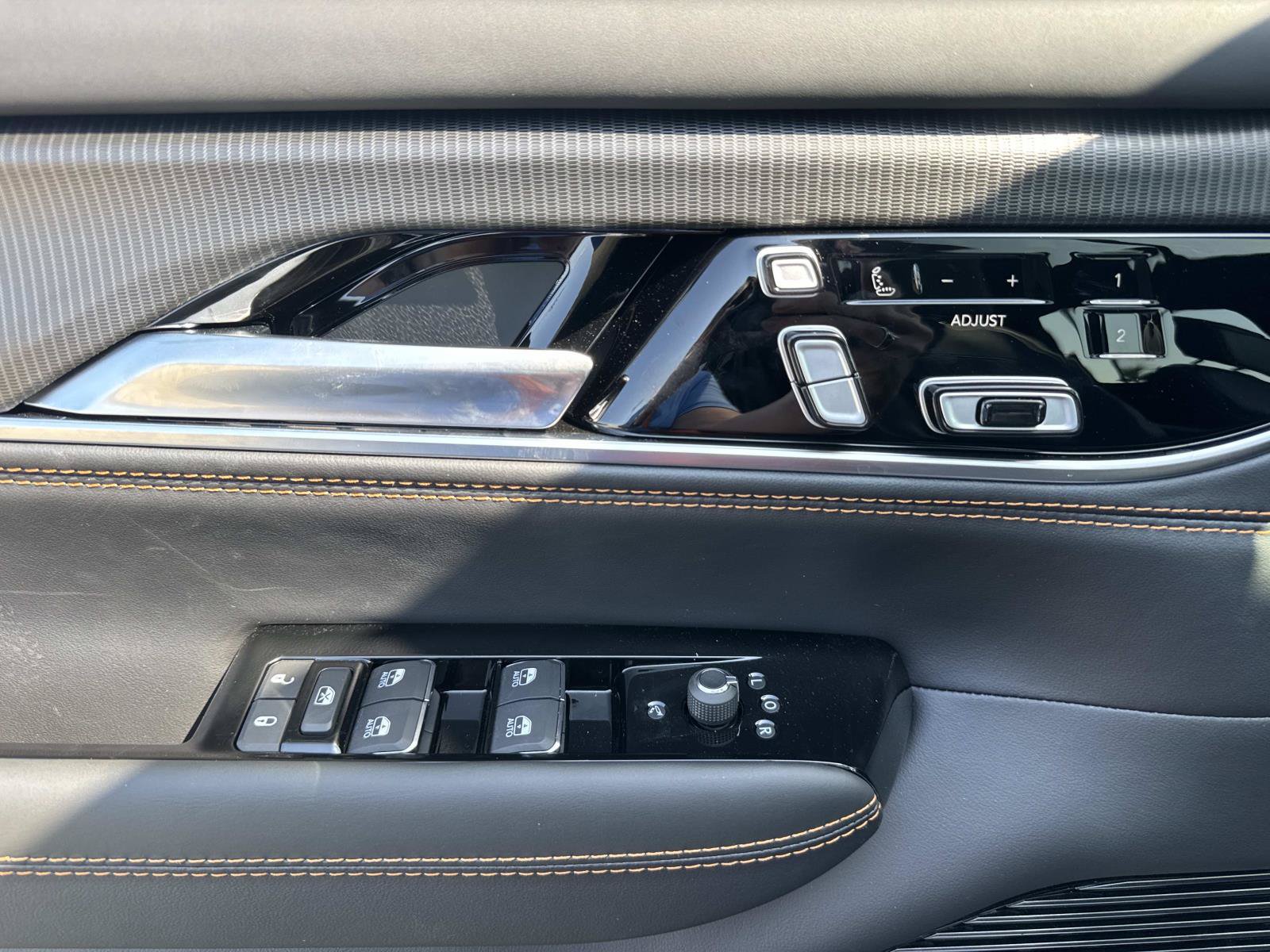New 2026 Jeep Grand Wagoneer Summit AWD/4WD image 20