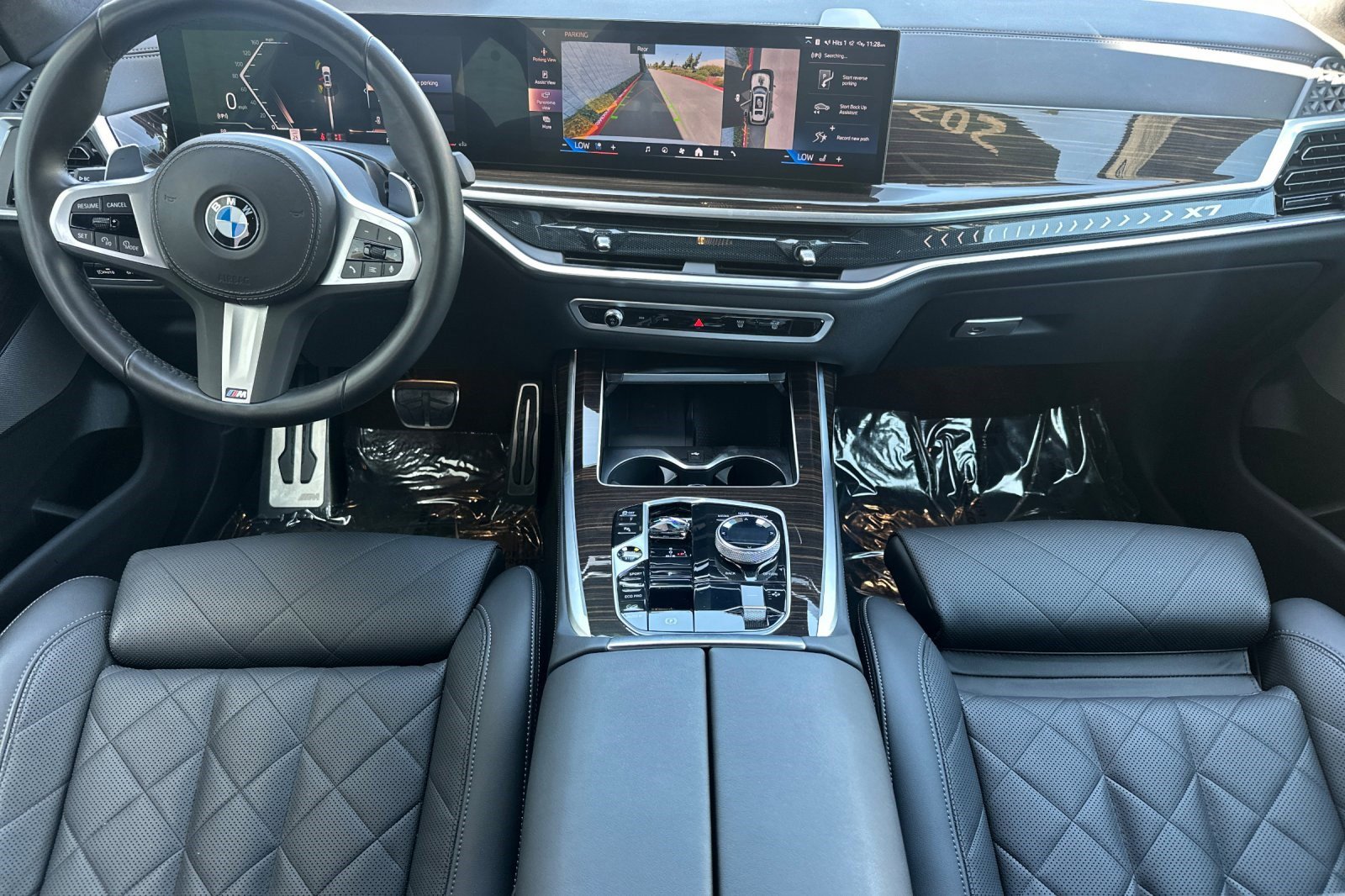 Certified 2024 BMW X7 xDrive40i w/ M Sport Package AWD/4WD image 17