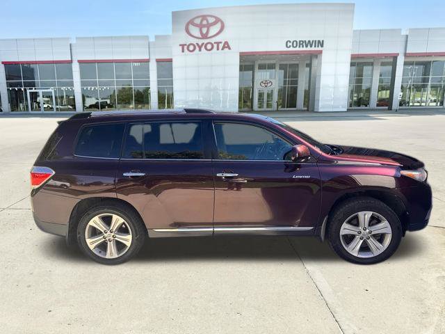 Used 2012 Toyota Highlander Limited w/ Tow Pkg FWD image 17