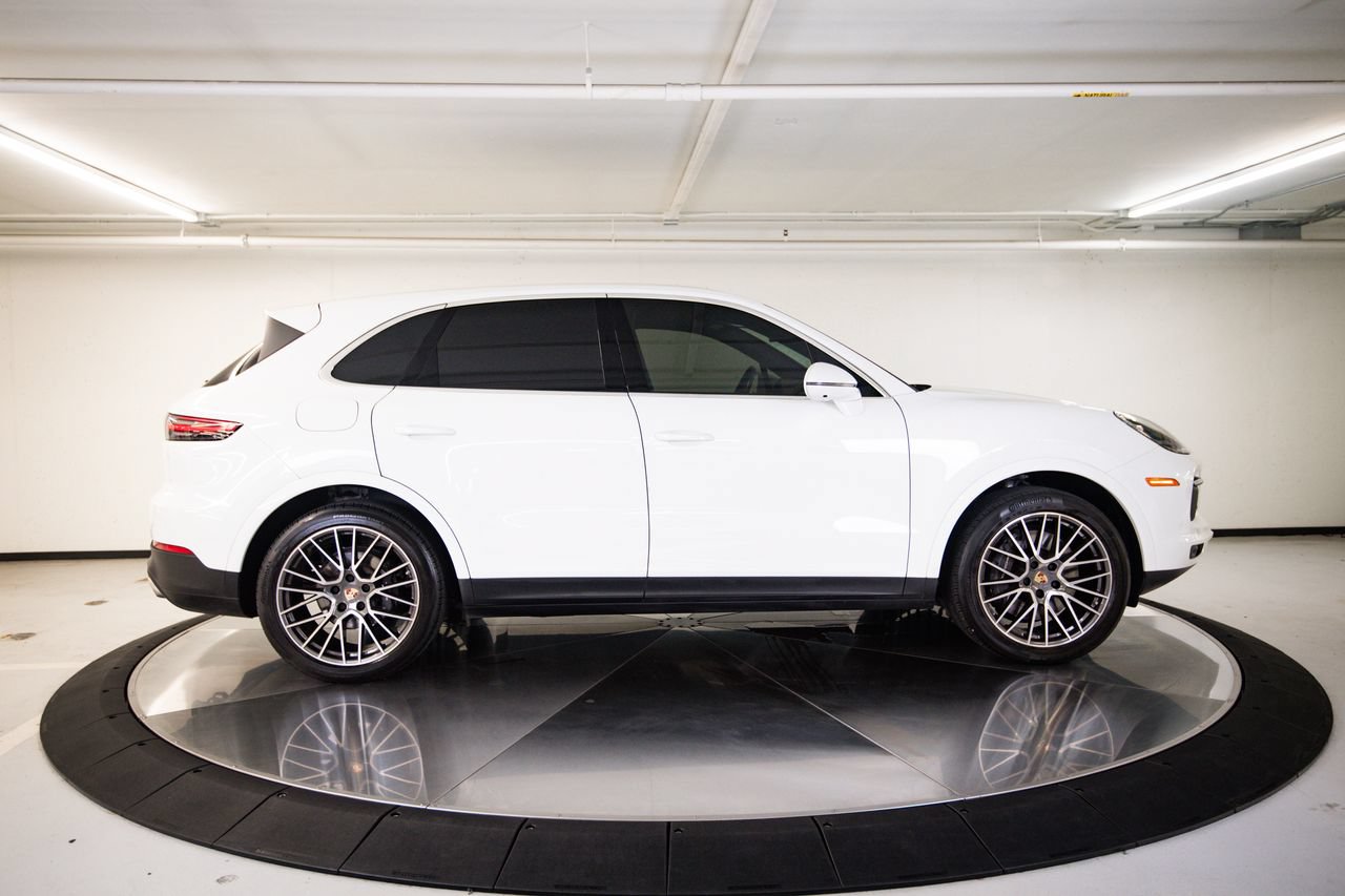 Certified 2023 Porsche Cayenne AWD/4WD image 8