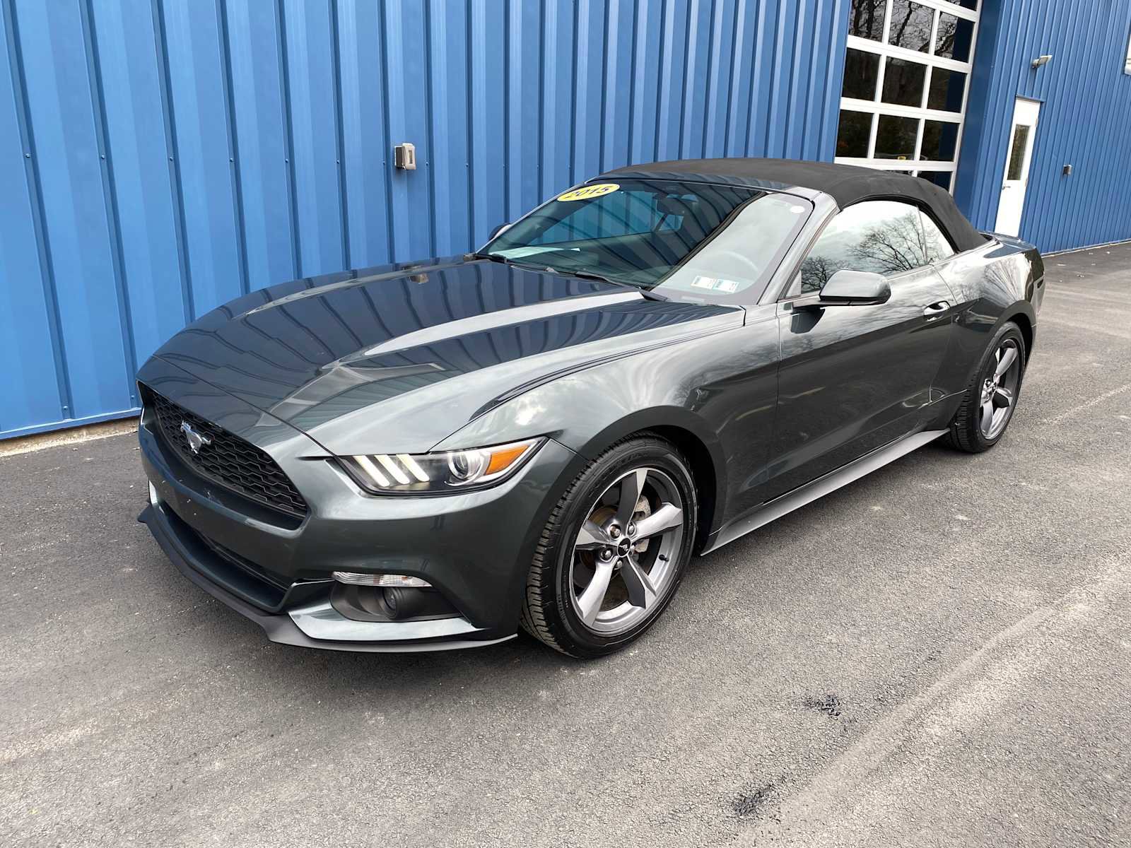 Used 2015 Ford Mustang Convertible image 34