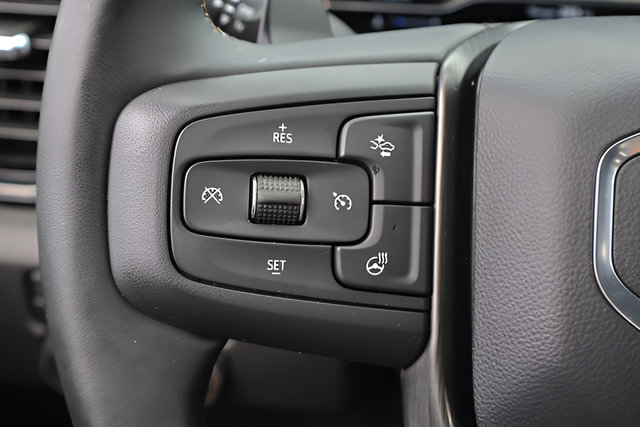Used 2023 GMC Sierra 1500 AT4 w/ Technology Package AWD/4WD image 30