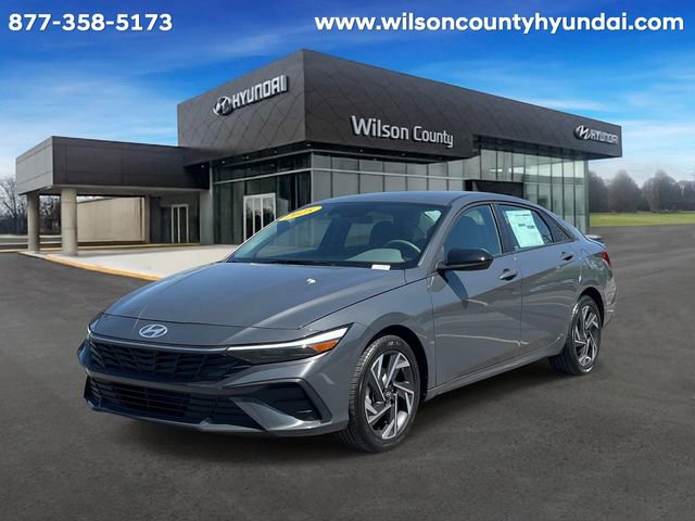 Used 2025 Hyundai Elantra Sport image 1