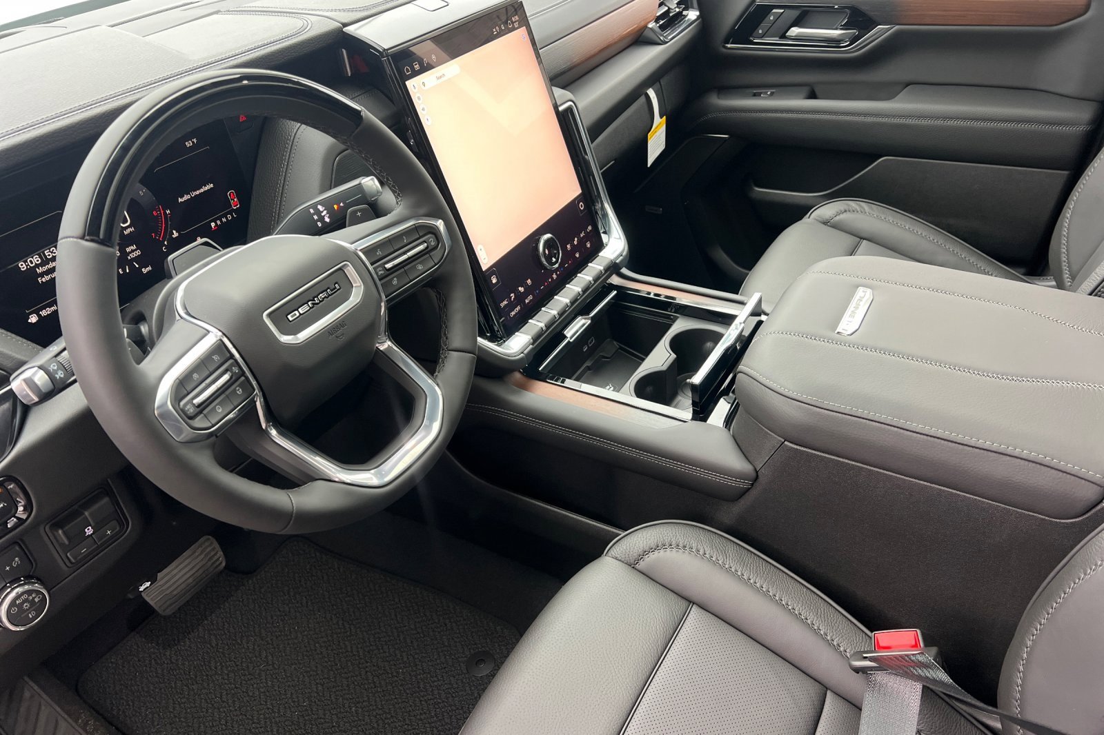 New 2026 GMC Yukon XL Denali w/ Denali Reserve Package image 8