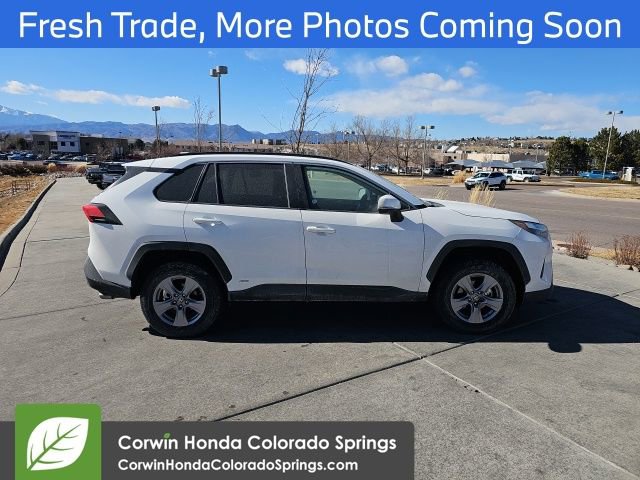 Used 2025 Toyota RAV4 XLE image 8