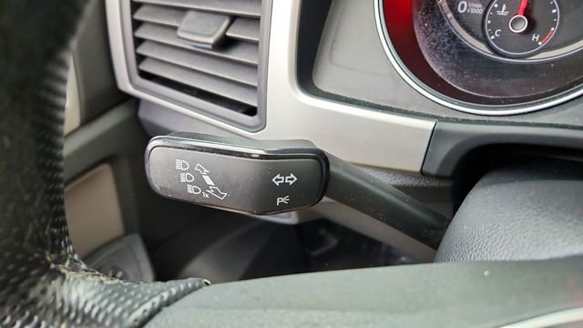 Used 2021 Volkswagen Atlas Cross Sport SE w/ Panoramic Sunroof Package image 40