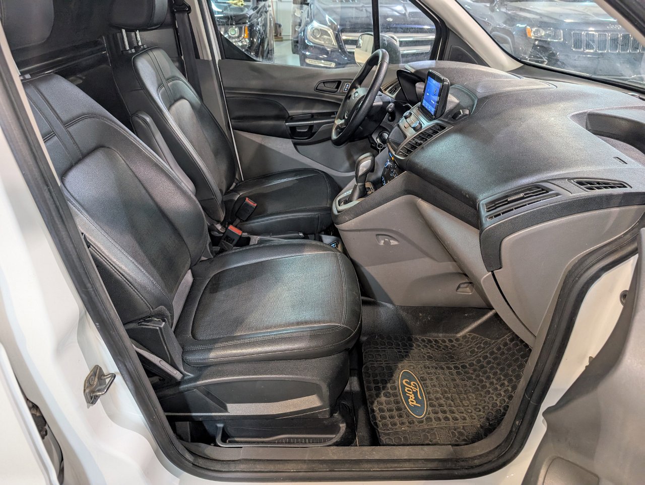 Used 2020 Ford Transit Connect XL image 29