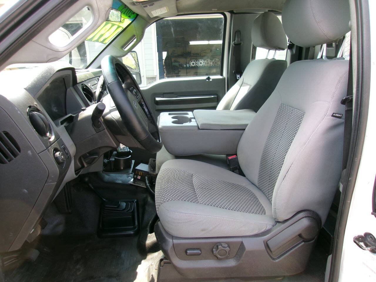 Used 2015 Ford F250 XL w/ Camper Package AWD/4WD image 14