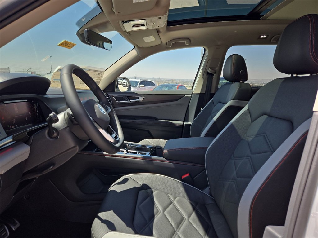 New 2025 Volkswagen Atlas Peak Edition SE image 18