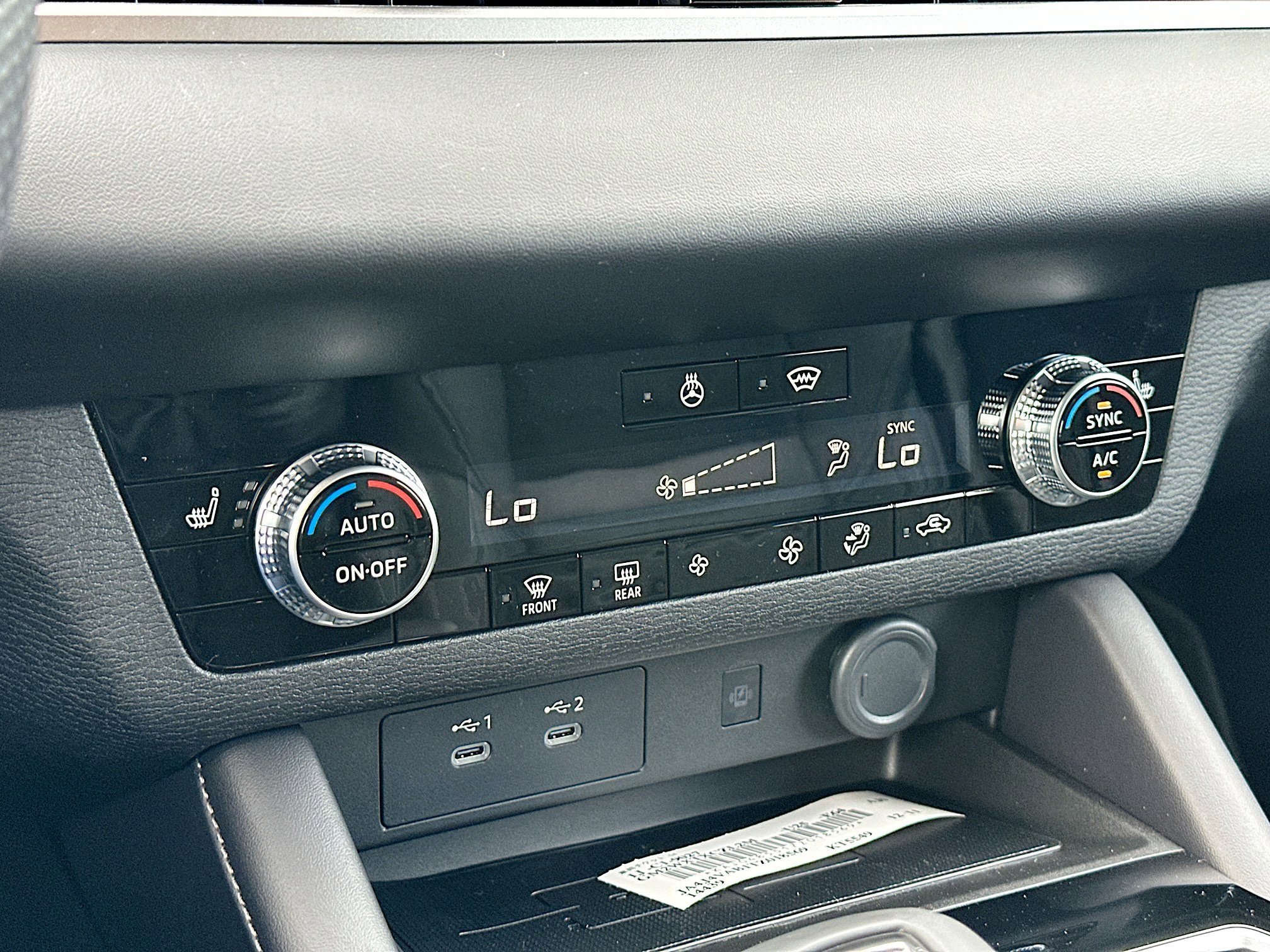 New 2026 Mitsubishi Outlander SE image 11