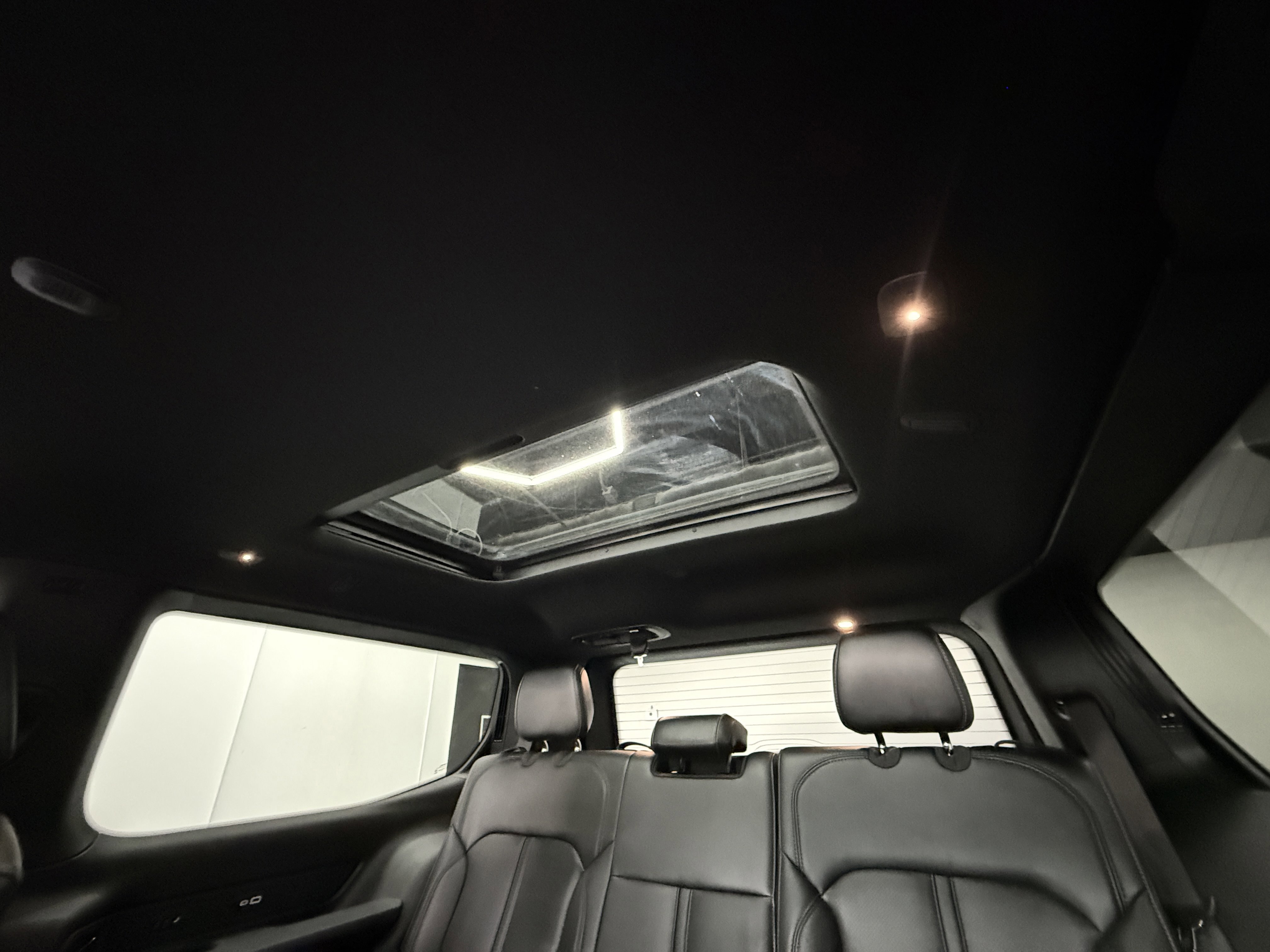 Used 2023 Jeep Wagoneer Series II image 6