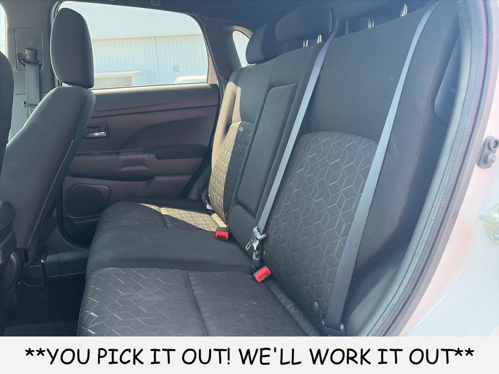 Used 2021 Mitsubishi Outlander Sport Black Edition FWD image 9