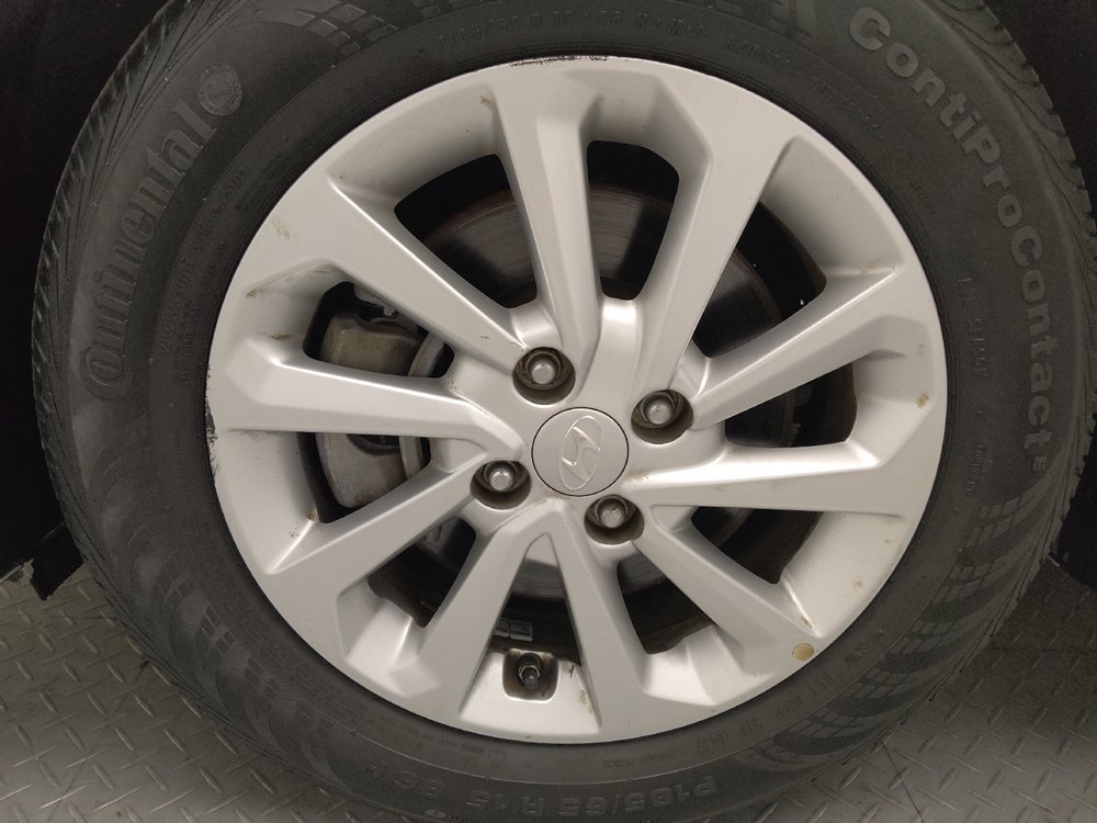 Used 2022 Hyundai Accent SEL FWD image 31