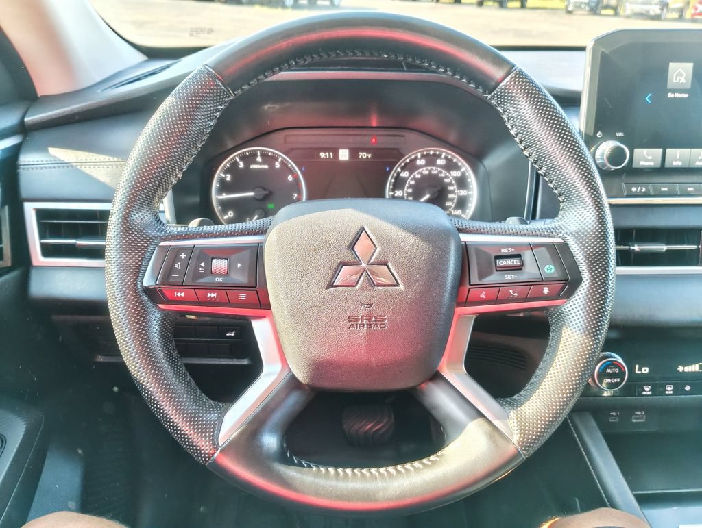 Used 2023 Mitsubishi Outlander SE AWD/4WD image 8