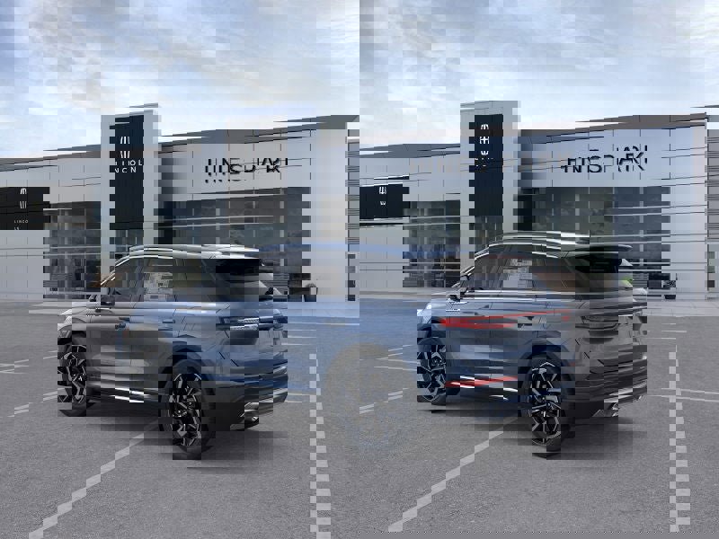 New 2026 Lincoln Corsair Reserve image 4